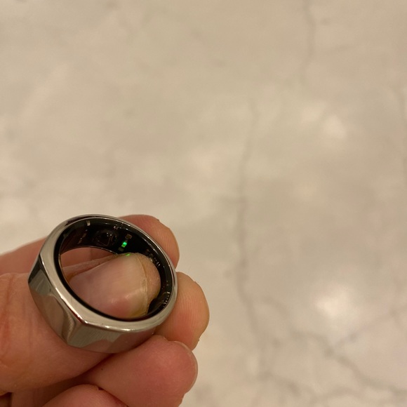 Oura Ring, Gen 3 - Picture 7 of 9